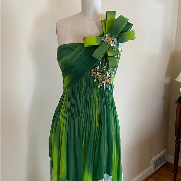 Tony Bowls Gown - Picture 2 of 13